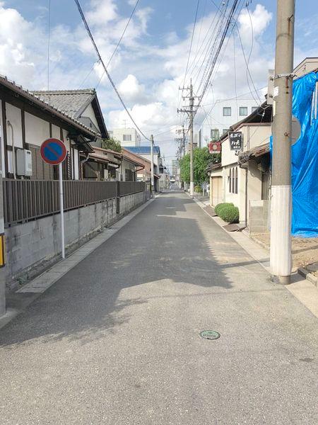 �O�ʓ��H�܂ތ��n�ʐ^ -