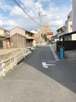 �O�ʓ��H�܂ތ��n�ʐ^ -