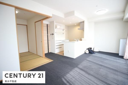 ���r���O -