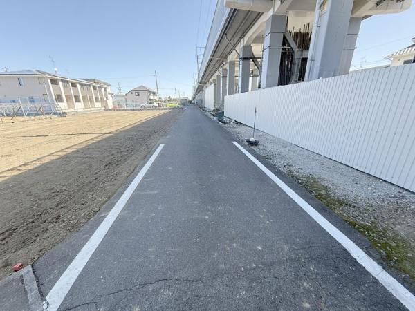 �O�ʓ��H�܂ތ��n�ʐ^ -