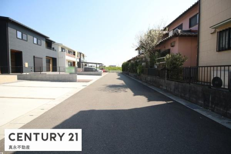 �O�ʓ��H�܂ތ��n�ʐ^ -