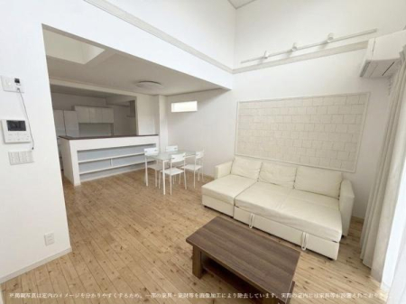 ���r���O ���R�ȐF�����ŗ������������͋C�̃��r���O�_�C�j���O
��AI�����p���A�����̎c�u�����������Ă��܂�