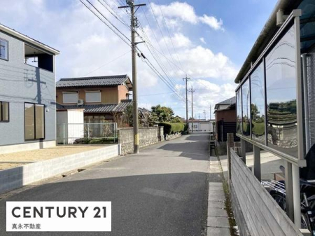 �O�ʓ��H�܂ތ��n�ʐ^ �ڂ�������������]�̕��͂��ГX���ւ��z�����������I