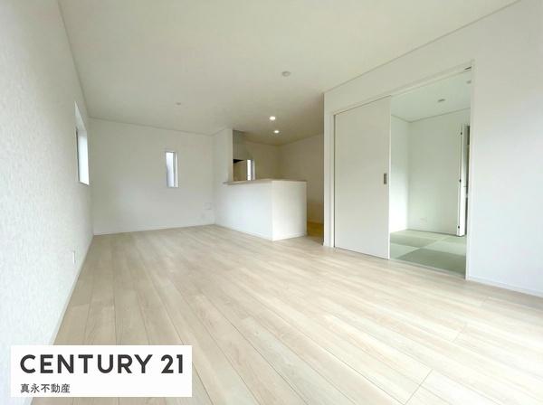 ���r���O -