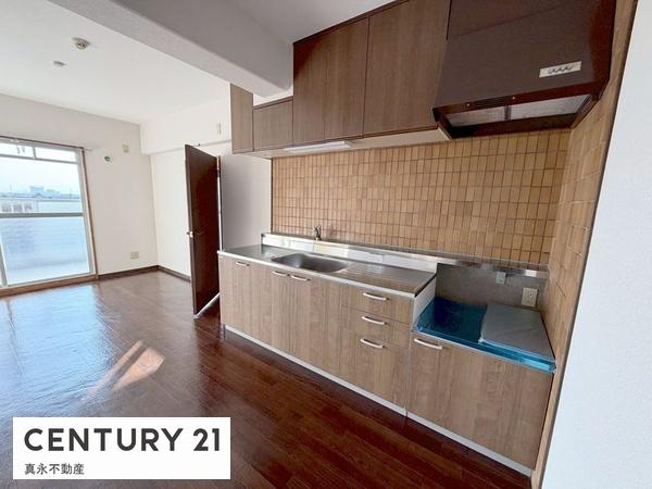 ���r���O -