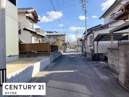 �O�ʓ��H�܂ތ��n�ʐ^ -