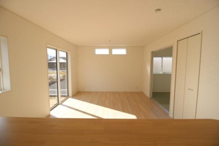 ���r���O -