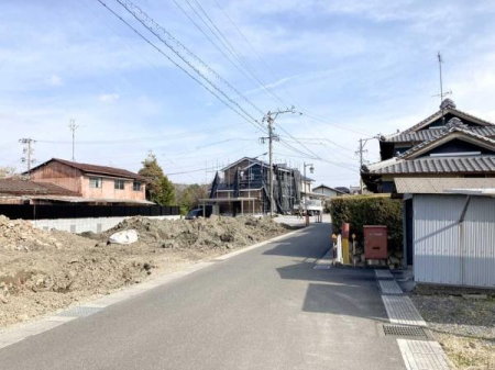 �O�ʓ��H�܂ތ��n�ʐ^ -