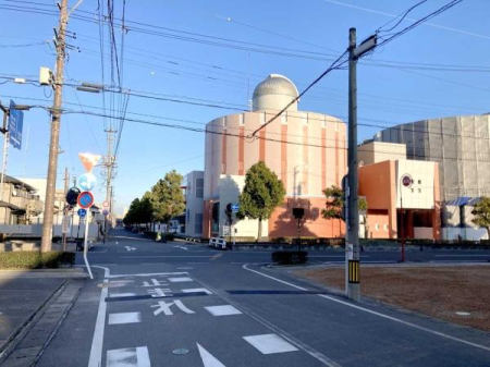 �O�ʓ��H�܂ތ��n�ʐ^ -