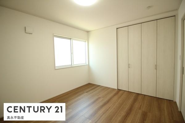 �m�� -