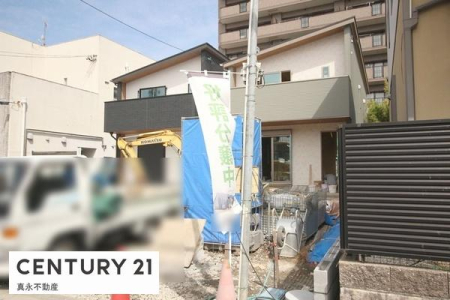 �O�ʓ��H�܂ތ��n�ʐ^ -