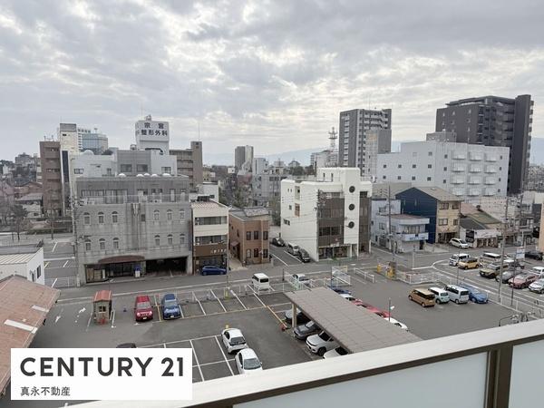 �Z�˂���̒��]�ʐ^ -