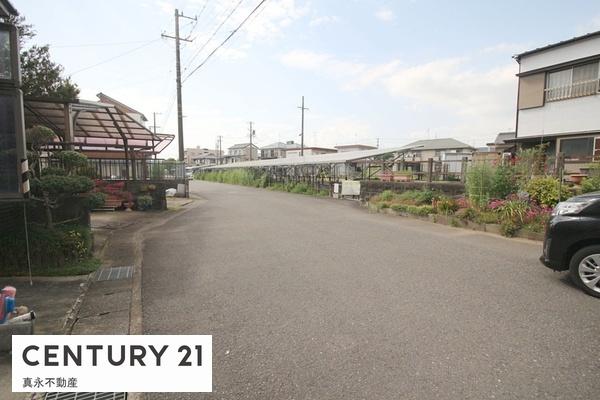 �O�ʓ��H�܂ތ��n�ʐ^ -