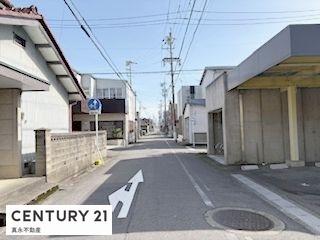 �O�ʓ��H�܂ތ��n�ʐ^ -