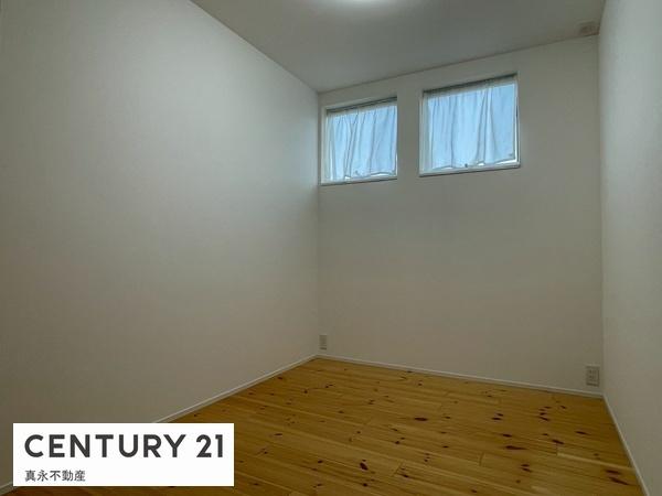 �m�� -