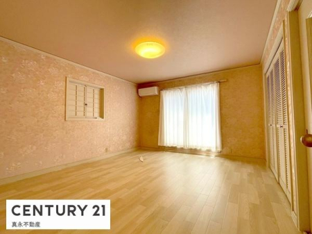 �m�� -