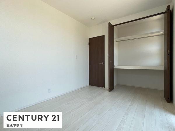 �m�� -