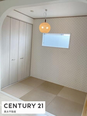 �a�� ���r���O�̉��ɂ͕֗��ȏ�X�y�[�X������܂��B������Ƃ��������Q��A�����e�����������̃Q�X�g���[���Ƃ��ė��p�ł��܂��I
