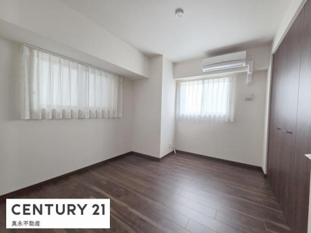 �m�� -